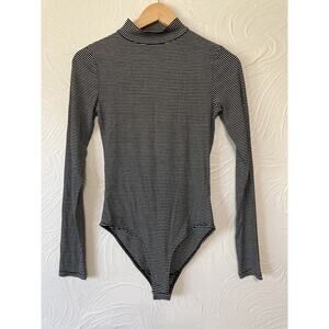 Selfie Junior’s Long Sleeve Black White Stripe Turtleneck Bodysuit Size S New